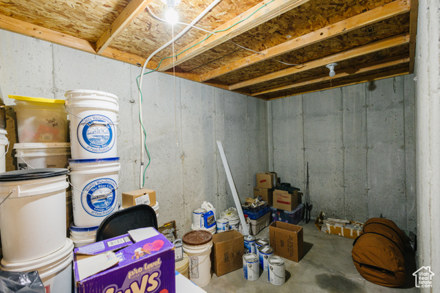 Photo 32 for MLS #2096393 at 1348 E Hawk Way