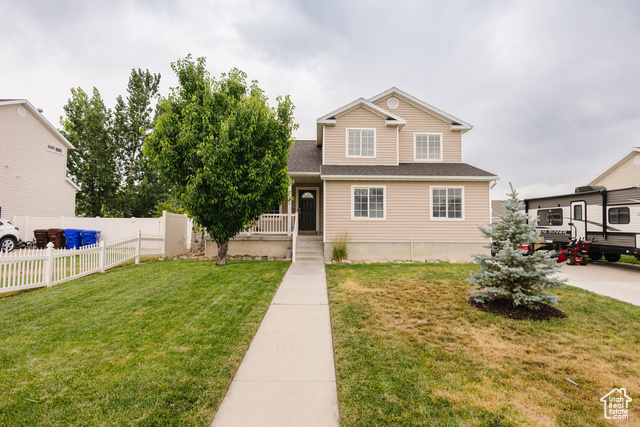 Photo 4 for MLS #2096393 at 1348 E Hawk Way