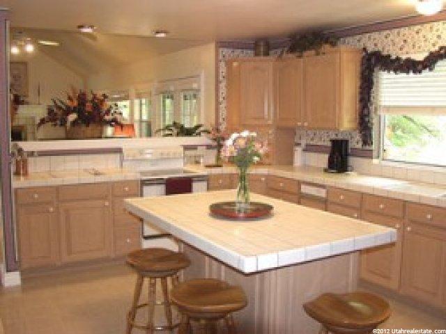 546 Creek View Dr, Murray, UT 84107 — photo 5