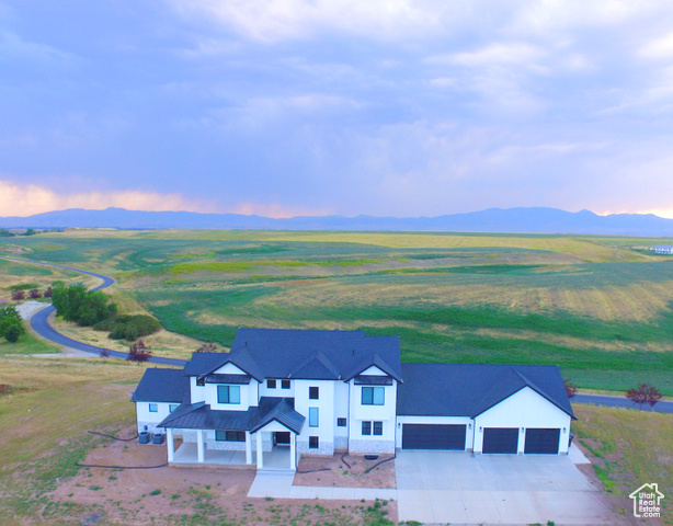 Photo 2 for MLS #2096453 at 2346 Lake Cir