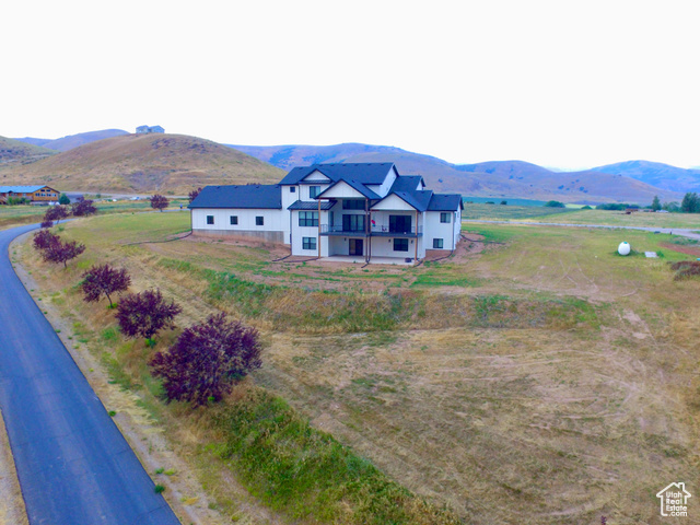 Photo 10 for MLS #2096453 at 2346 Lake Cir