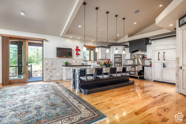 Photo 6 for MLS #2096518 at 1800 N Bridge Hollow Dr