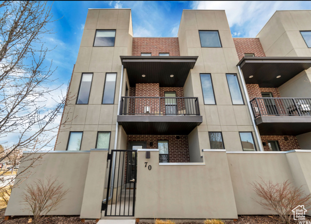 70 E NORTHTOWN LN, North Salt Lake UT 84054