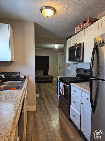 Photo 5 for MLS #2096667 at 2001 Jackson Ave