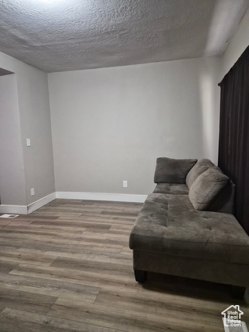 Photo 4 for MLS #2096667 at 2001 Jackson Ave