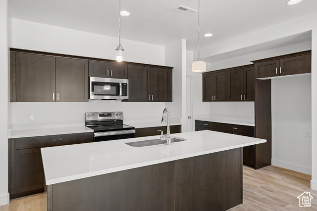 Photo 11 for MLS #2096826 at 1697 W 2770 South #202