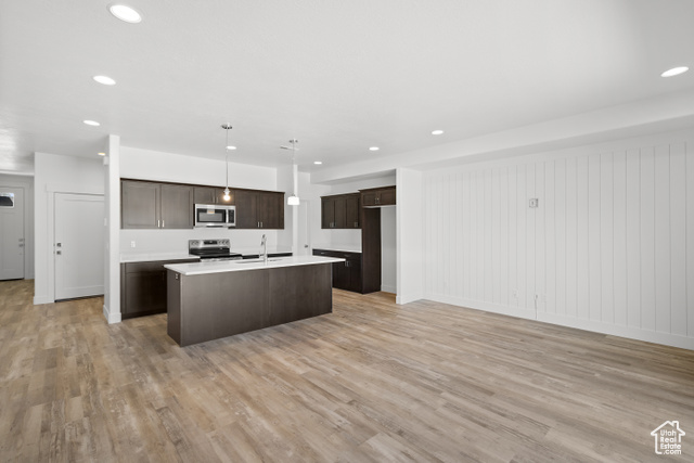 Photo 7 for MLS #2096826 at 1697 W 2770 South #202