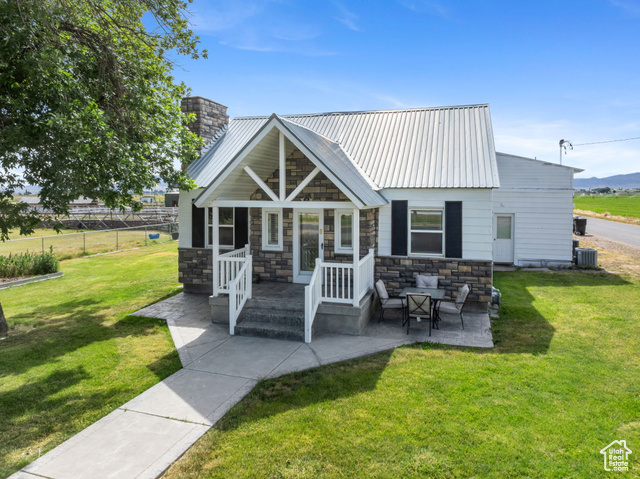 2214 S 1600 E, Preston ID 83263