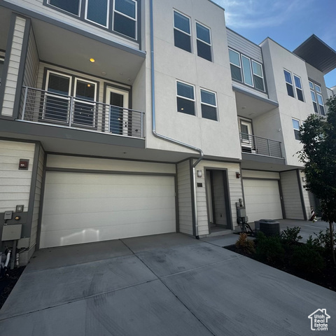 597 N NICHOLE LN #205, Farmington UT 84025