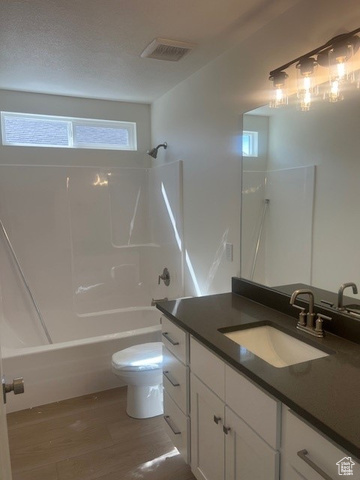 Photo 9 for MLS #2097034 at 432 W Sapphire Dr #7012