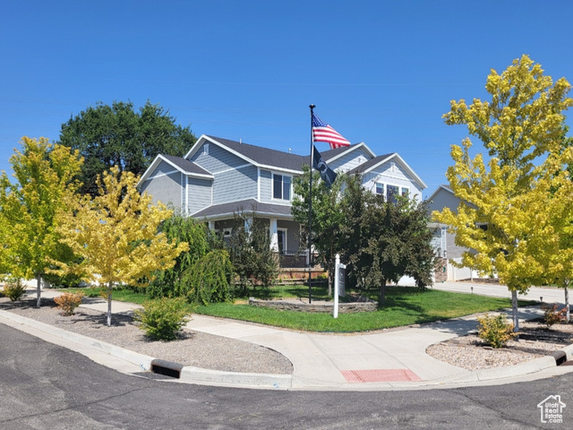 2086 W WHITE PINE DR, Layton UT 84041
