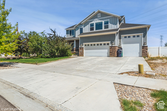 2086 W WHITE PINE DR, Layton UT 84041