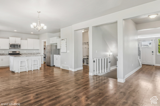 Photo 7 for MLS #2097044 at 2086 W White Pine Dr