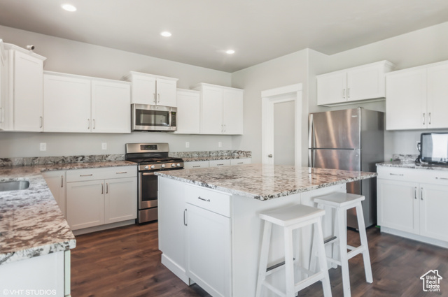Photo 10 for MLS #2097044 at 2086 W White Pine Dr