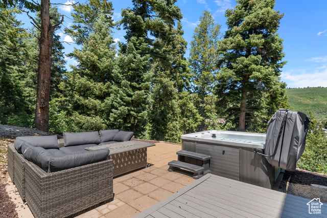 Photo 33 for MLS #2097055 at 105 S Crestview Cir