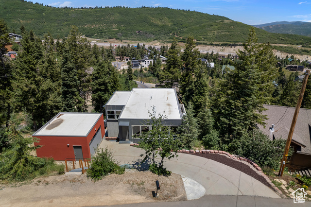Photo 3 for MLS #2097055 at 105 S Crestview Cir