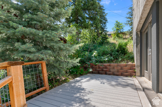 Photo 28 for MLS #2097055 at 105 S Crestview Cir