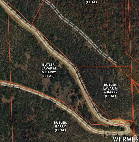 6 N HAPPY HOLLOW DR, Springville UT 84663