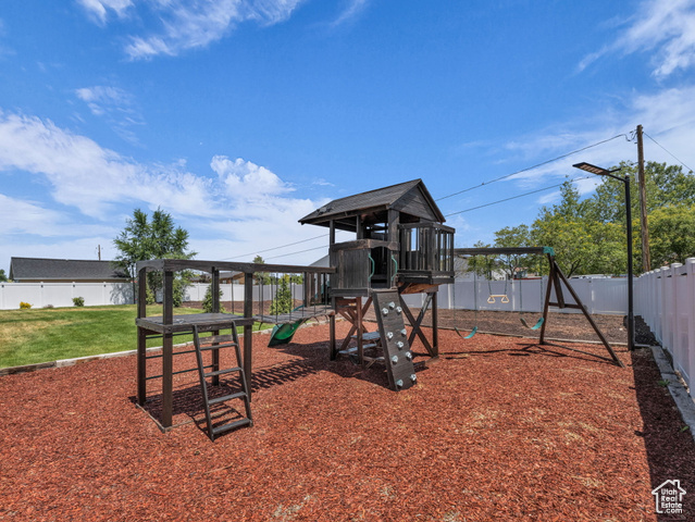 Photo 6 for MLS #2097094 at 13249 S Shearing Cv
