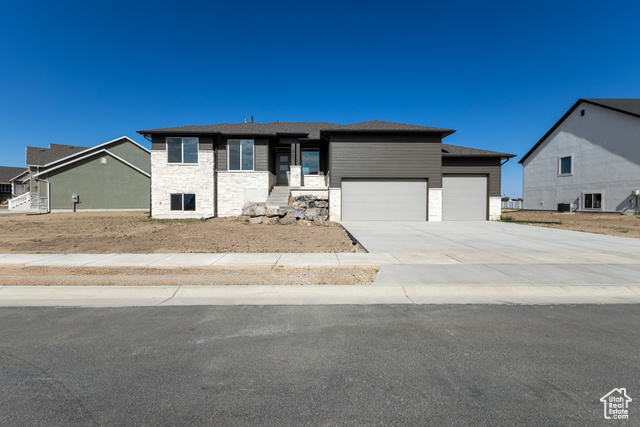 2777 N BUCKSKIN DR #211, Plain City UT 84404