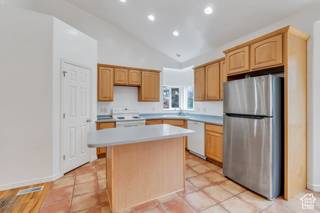 Photo 4 for MLS #2097180 at 1430 S Heather Ln