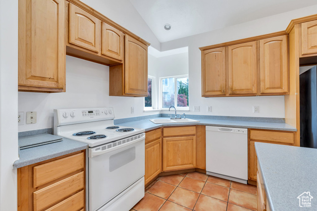 Photo 5 for MLS #2097180 at 1430 S Heather Ln