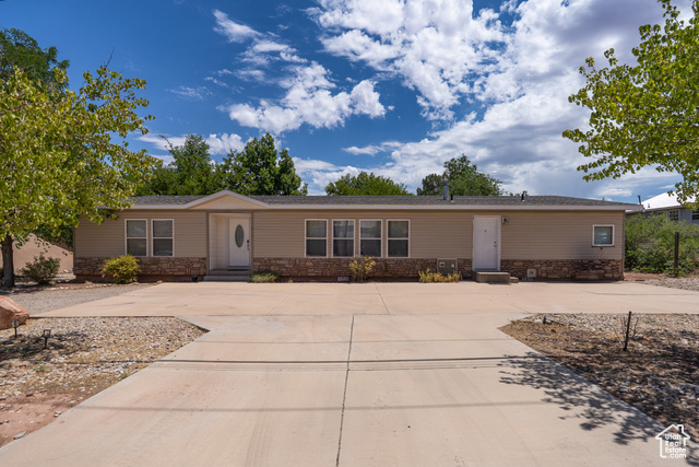 975 S 400 E, Moab UT 84532