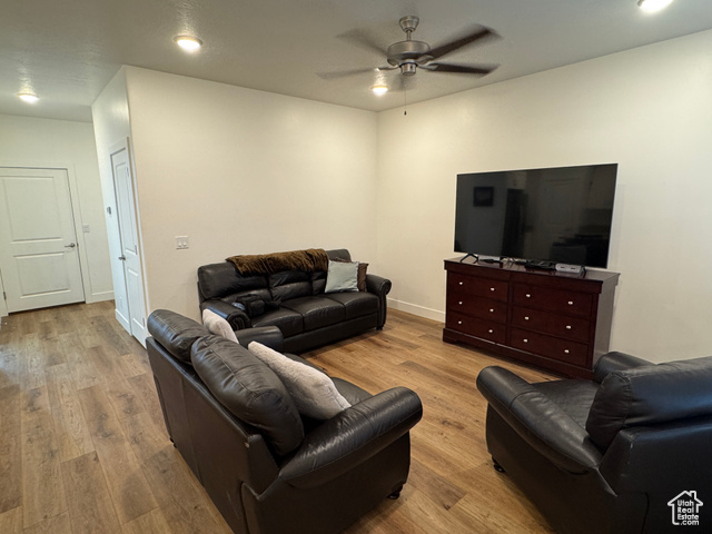 Photo 4 for MLS #2097255 at 503 S Stewart Creek Cv