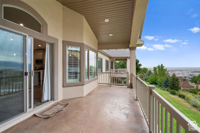Photo 22 for MLS #2097257 at 311 E Edgemont Dr