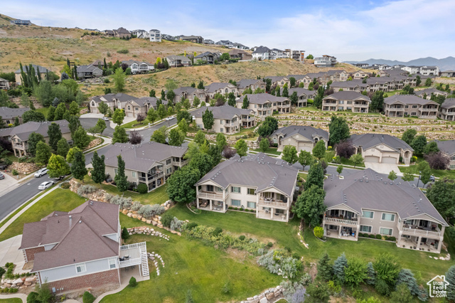 Photo 6 for MLS #2097257 at 311 E Edgemont Dr