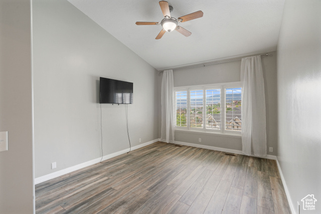 Photo 17 for MLS #2097257 at 311 E Edgemont Dr