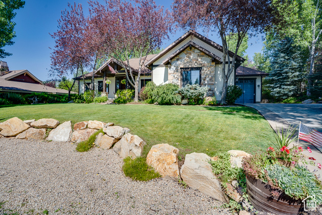 Photo 4 for MLS #2097344 at 1307 N Dutch Highland Dr