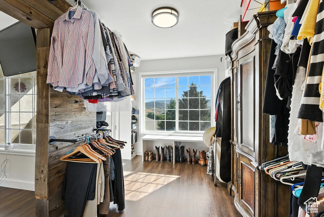 Photo 15 for MLS #2097350 at 1057 Oberland Dr