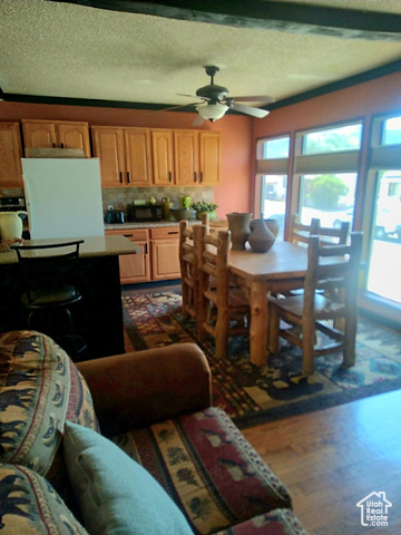 Photo 10 for MLS #2097455 at 429 Edgehill Dr