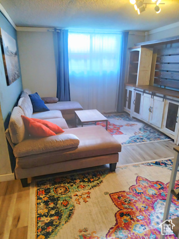 Photo 16 for MLS #2097455 at 429 Edgehill Dr