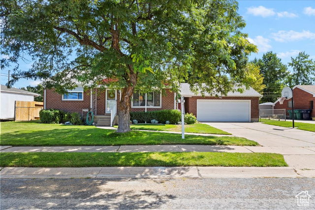 5140 S 2175 W, Roy UT 84067