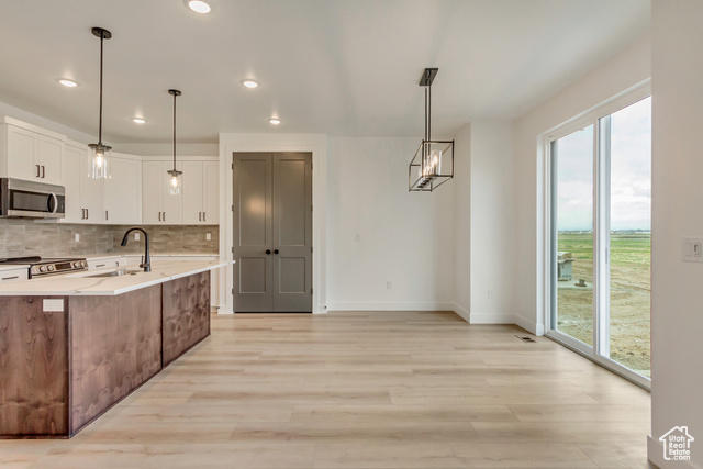 Photo 5 for MLS #2097472 at 1344 N 1525 East #73