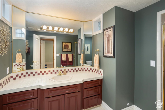 Photo 26 for MLS #2097499 at 27 Canterbury Ln