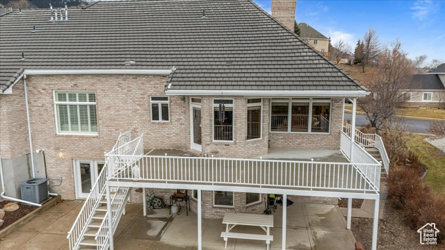Photo 45 for MLS #2097499 at 27 Canterbury Ln