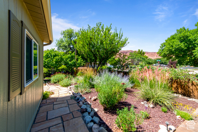 Photo 26 for MLS #2097520 at 460 E Bowen Cir