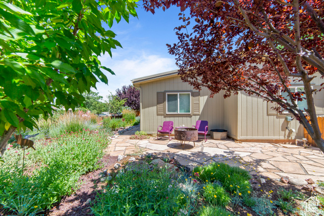 Photo 35 for MLS #2097520 at 460 E Bowen Cir