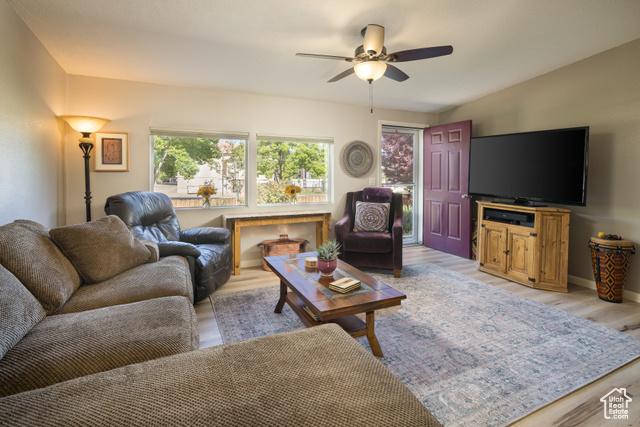 Photo 3 for MLS #2097520 at 460 E Bowen Cir