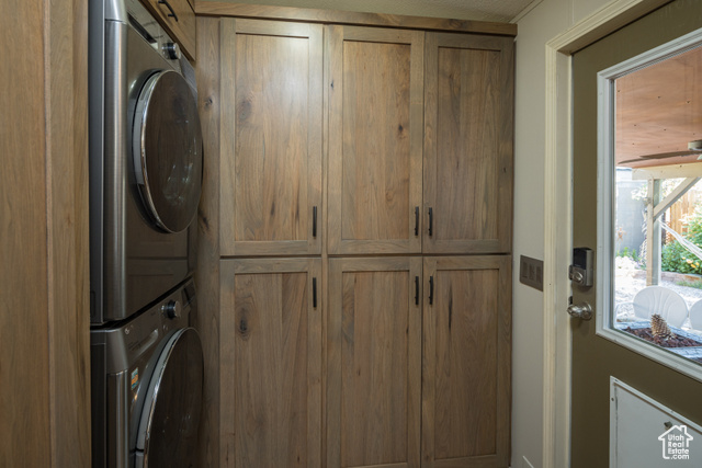 Photo 5 for MLS #2097520 at 460 E Bowen Cir
