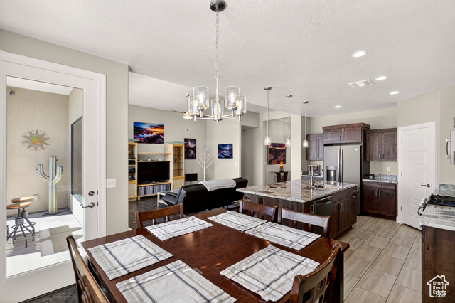 Photo 11 for MLS #2097544 at 1445 W Firepit Knoll Dr