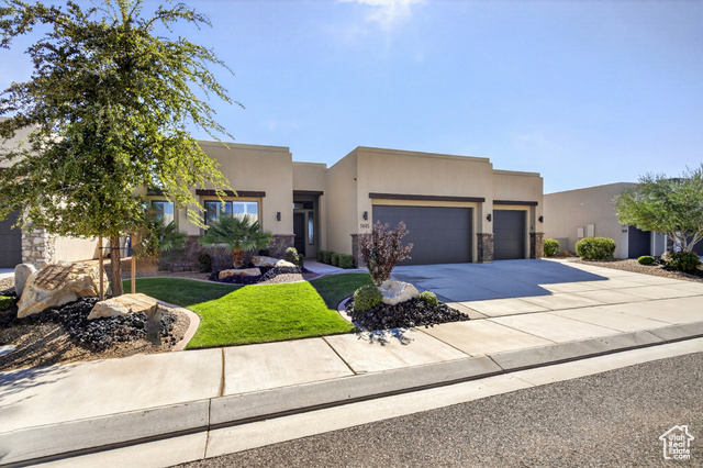 1445 W FIREPIT KNOLL DR, St George UT 84770