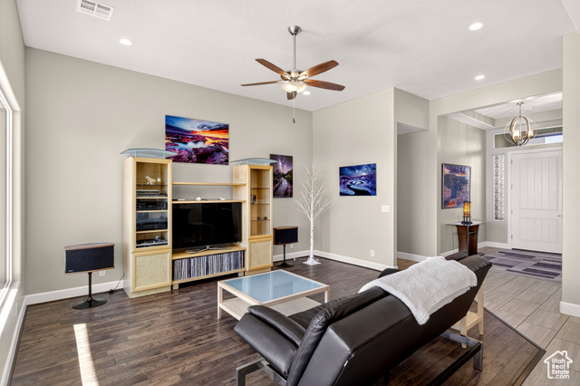 Photo 7 for MLS #2097544 at 1445 W Firepit Knoll Dr