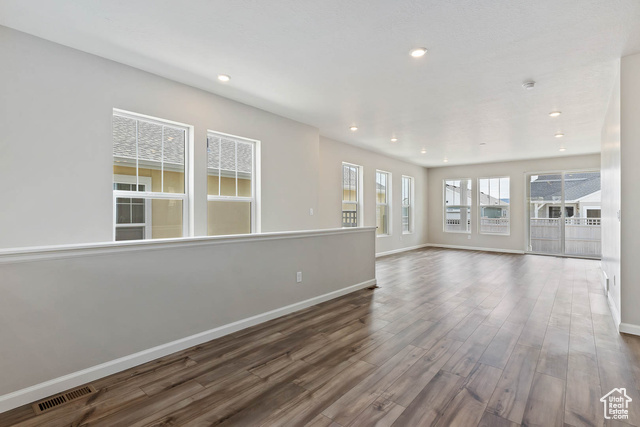 Photo 4 for MLS #2097561 at 6143 W Stone Mountain Way #584