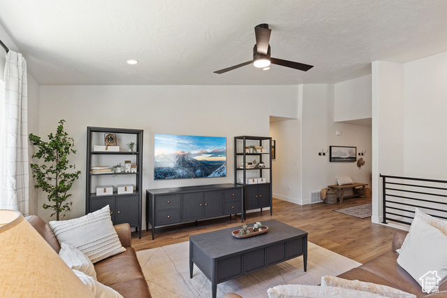 Photo 11 for MLS #2097594 at 2539 W Black Sage Dr