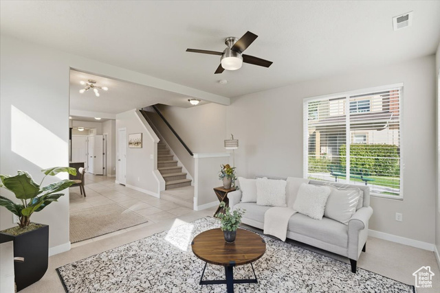 Photo 5 for MLS #2097680 at 1012 W Willow Wind Dr