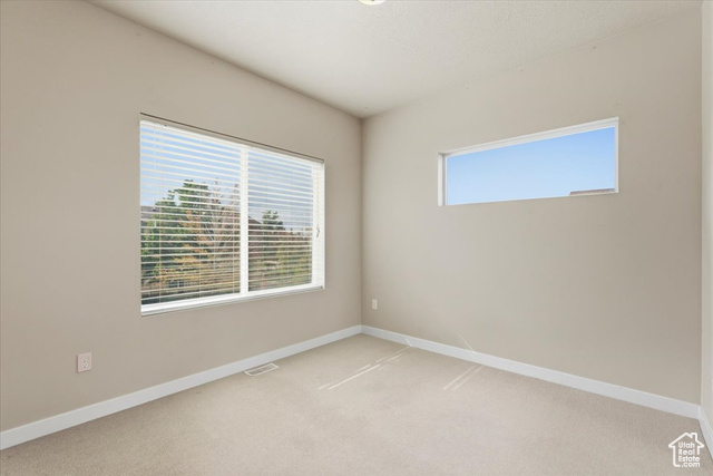 Photo 15 for MLS #2097680 at 1012 W Willow Wind Dr